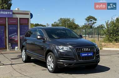 Внедорожник / Кроссовер Audi Q7 2013 в 