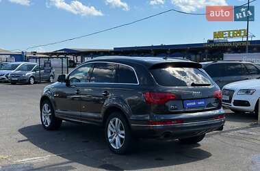 Внедорожник / Кроссовер Audi Q7 2013 в 