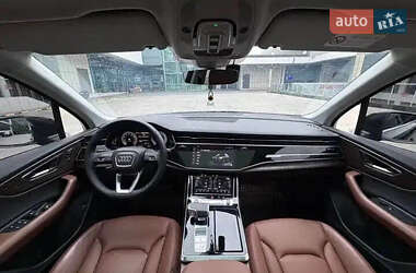 Внедорожник / Кроссовер Audi Q7 2021 в 
