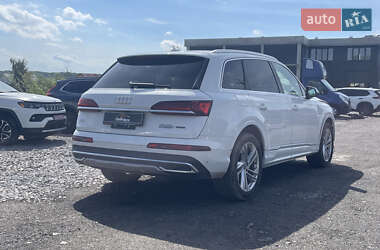 Позашляховик / Кросовер Audi Q7 2019 в 