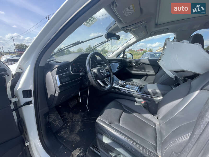 Позашляховик / Кросовер Audi Q7 2019 в Львові