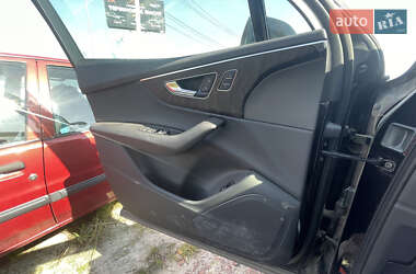 Внедорожник / Кроссовер Audi Q7 2022 в 