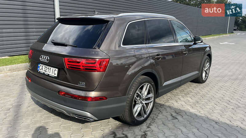 Позашляховик / Кросовер Audi Q7 2015 в Черкасах