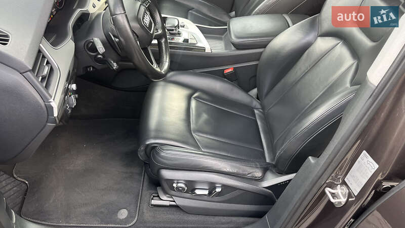 Позашляховик / Кросовер Audi Q7 2015 в Черкасах