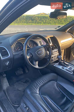 Внедорожник / Кроссовер Audi Q7 2015 в 