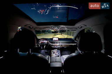 Позашляховик / Кросовер Audi Q7 2016 в 