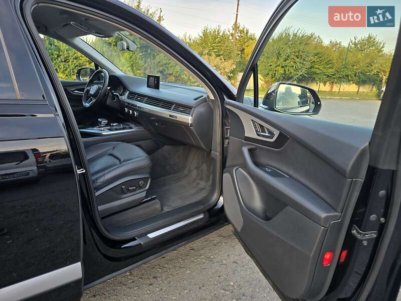 Позашляховик / Кросовер Audi Q7 2016 в Хмельницькому