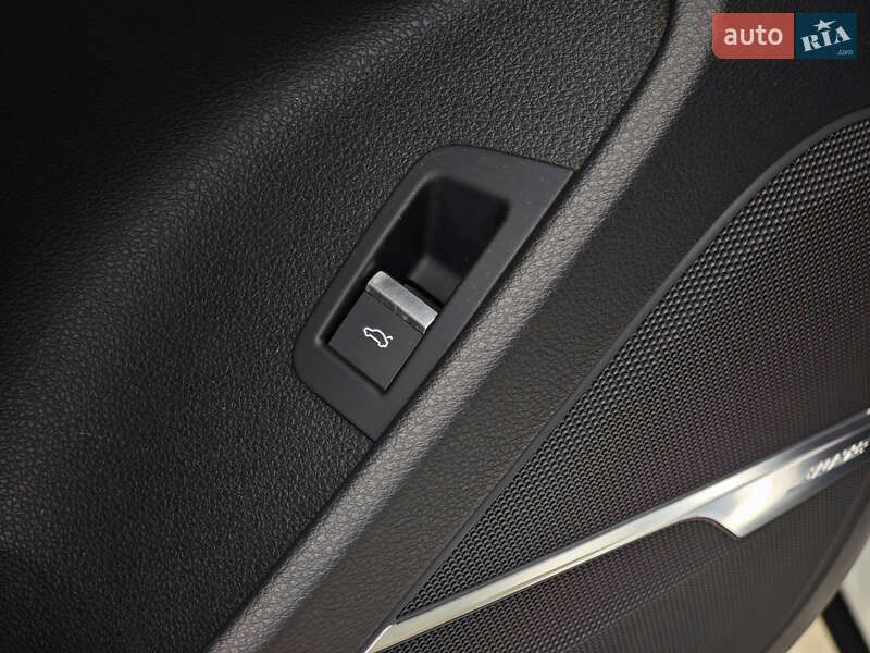 Позашляховик / Кросовер Audi Q7 2016 в Дубні