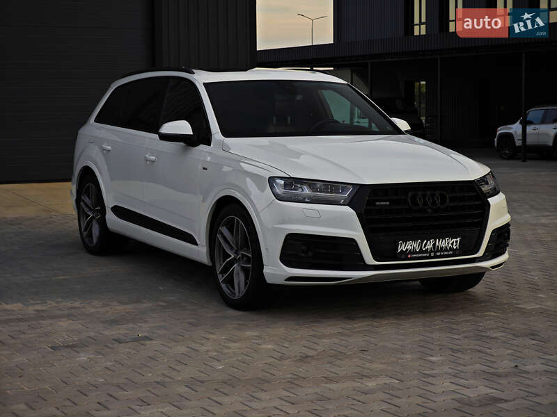 Позашляховик / Кросовер Audi Q7 2016 в Дубні