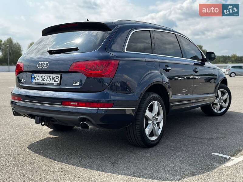 Позашляховик / Кросовер Audi Q7 2013 в Києві