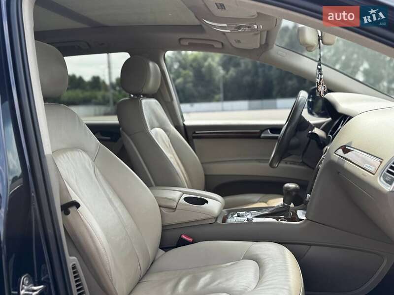 Позашляховик / Кросовер Audi Q7 2013 в Києві