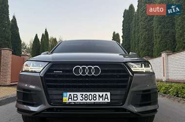 Внедорожник / Кроссовер Audi Q7 2017 в 