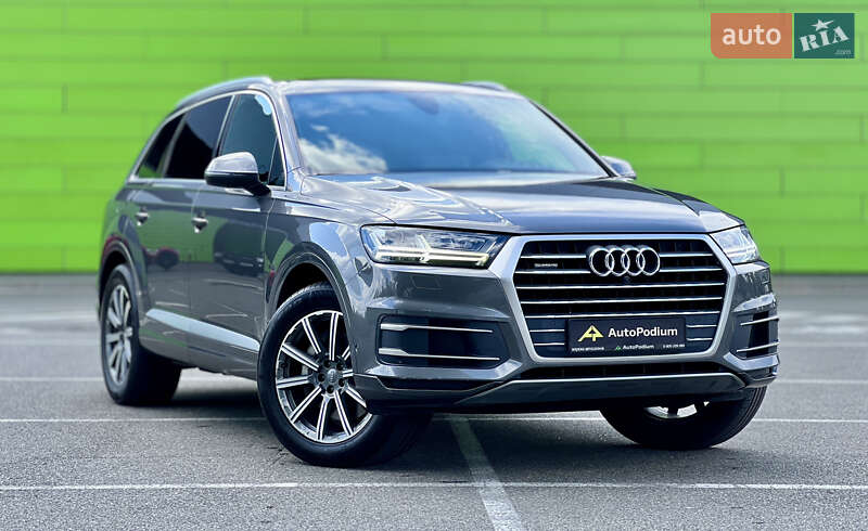 Внедорожник / Кроссовер Audi Q7 2019 в 