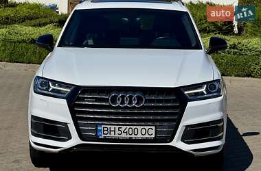 Внедорожник / Кроссовер Audi Q7 2017 в 