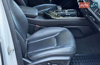Внедорожник / Кроссовер Audi Q7 2017 в 