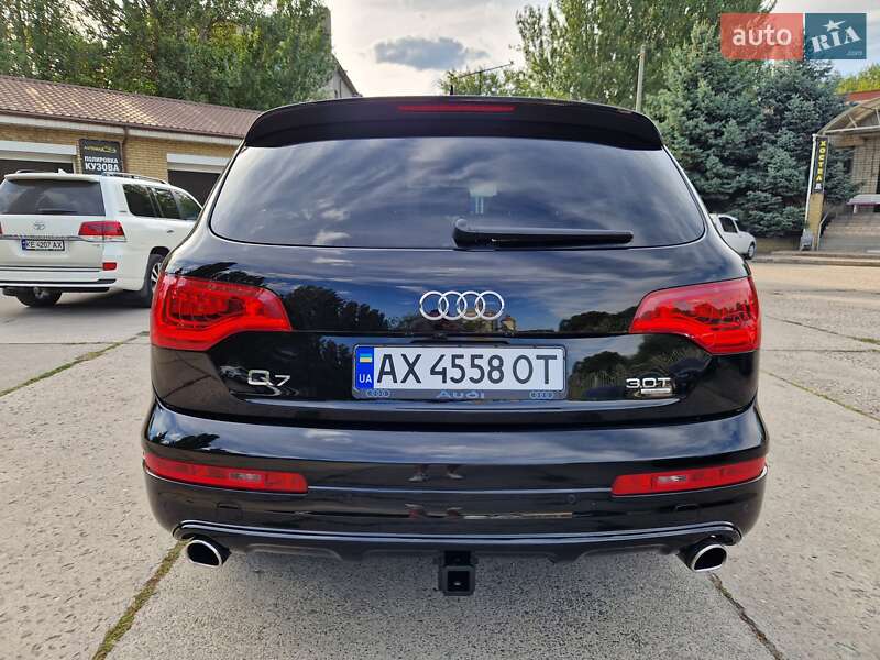 Внедорожник / Кроссовер Audi Q7 2015 в Днепре