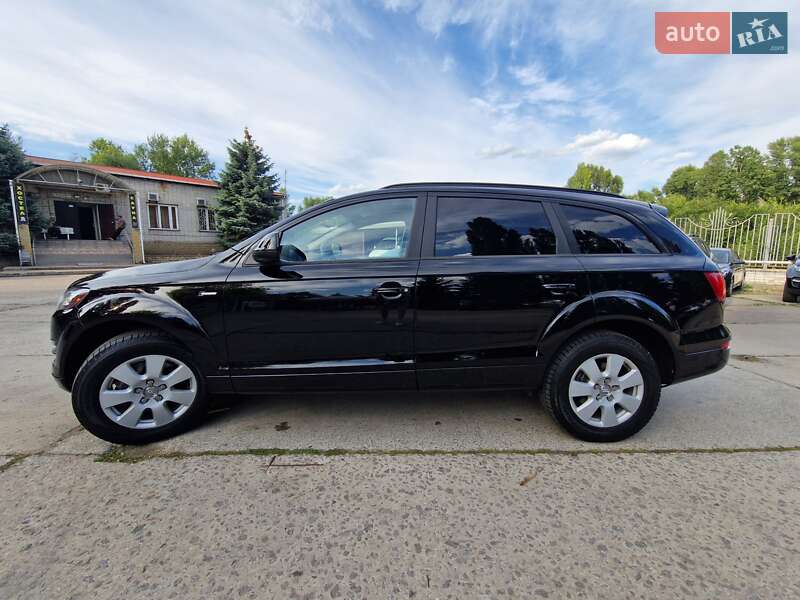 Внедорожник / Кроссовер Audi Q7 2015 в Днепре