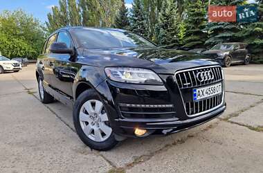 Внедорожник / Кроссовер Audi Q7 2015 в 