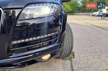 Внедорожник / Кроссовер Audi Q7 2015 в 