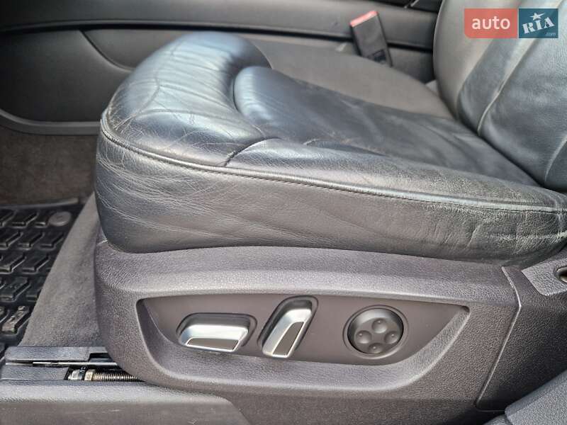 Внедорожник / Кроссовер Audi Q7 2015 в Днепре