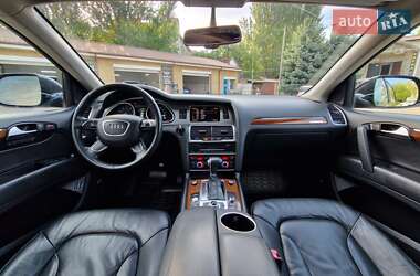 Внедорожник / Кроссовер Audi Q7 2015 в 