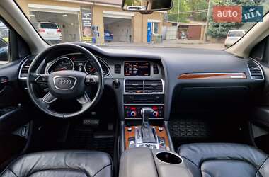 Внедорожник / Кроссовер Audi Q7 2015 в 