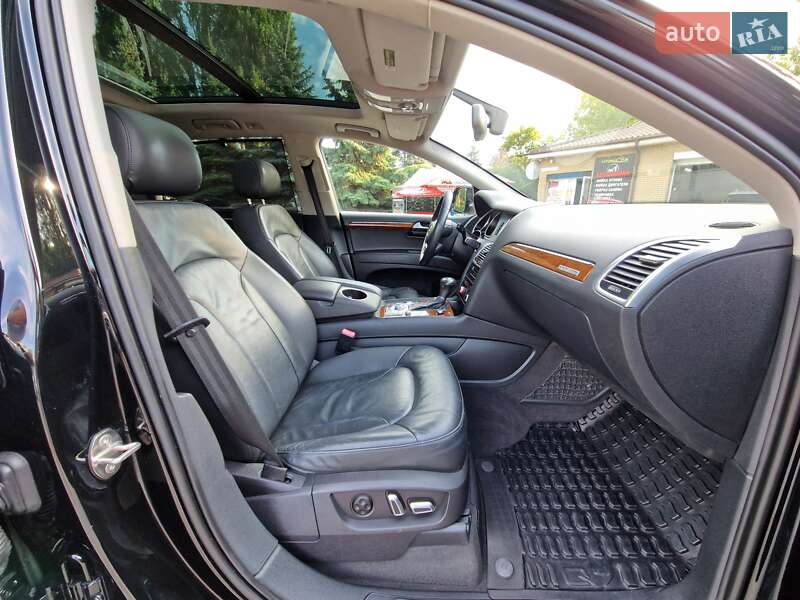 Внедорожник / Кроссовер Audi Q7 2015 в Днепре
