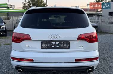 Позашляховик / Кросовер Audi Q7 2015 в 
