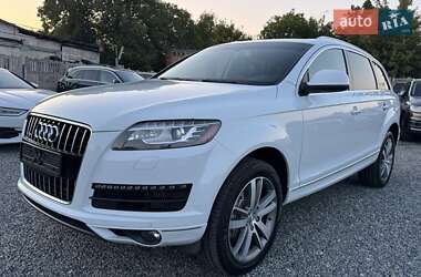 Позашляховик / Кросовер Audi Q7 2015 в 