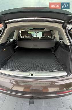 Внедорожник / Кроссовер Audi Q7 2011 в 