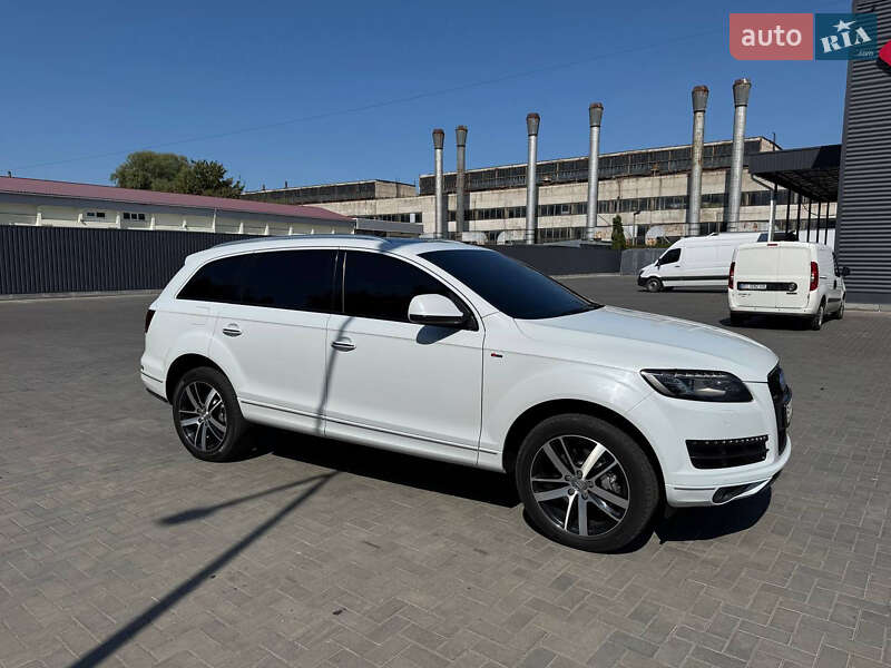 Внедорожник / Кроссовер Audi Q7 2013 в Кременчуге