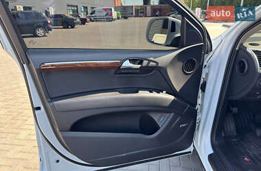 Внедорожник / Кроссовер Audi Q7 2013 в 