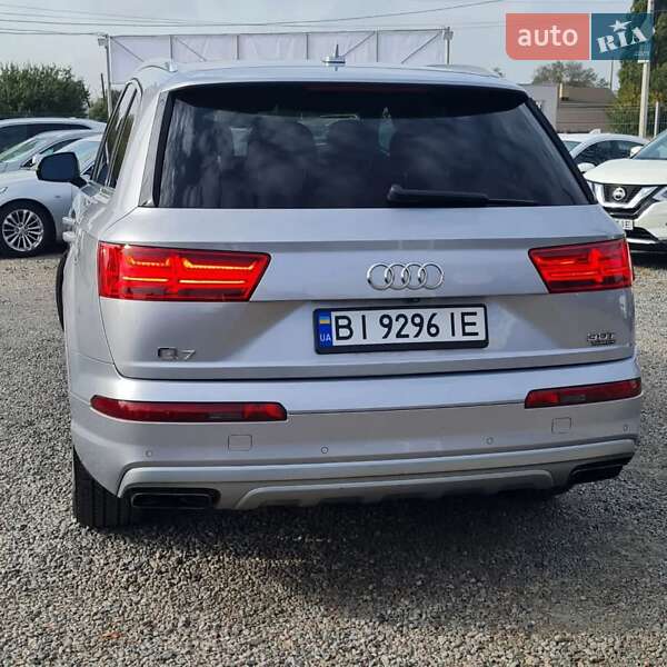 Позашляховик / Кросовер Audi Q7 2017 в Кременчуці