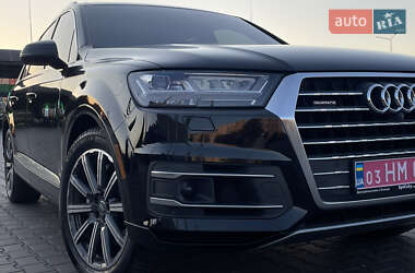 Внедорожник / Кроссовер Audi Q7 2017 в 