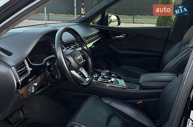 Внедорожник / Кроссовер Audi Q7 2017 в 