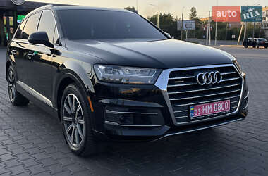 Внедорожник / Кроссовер Audi Q7 2017 в 
