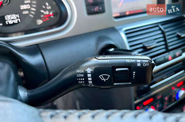 Внедорожник / Кроссовер Audi Q7 2012 в 