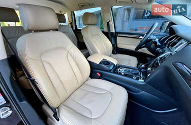 Внедорожник / Кроссовер Audi Q7 2012 в 