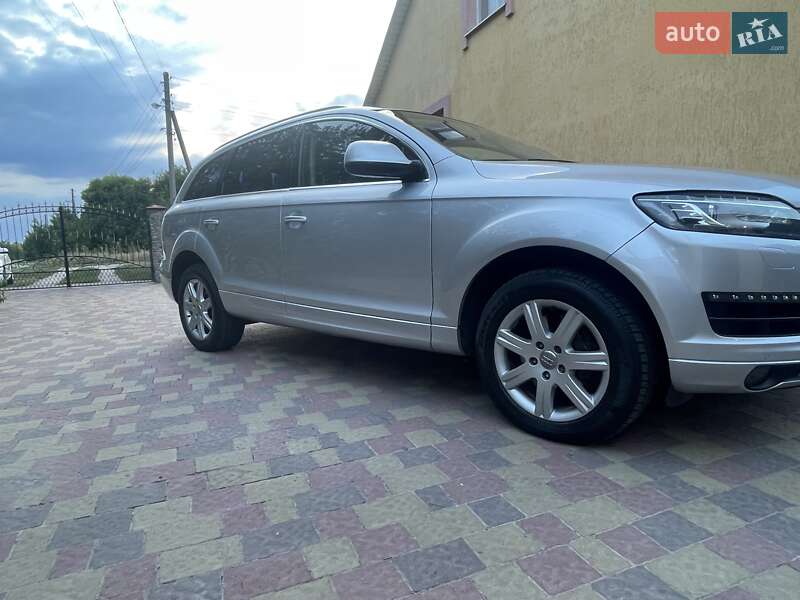 Позашляховик / Кросовер Audi Q7 2009 в Миргороді