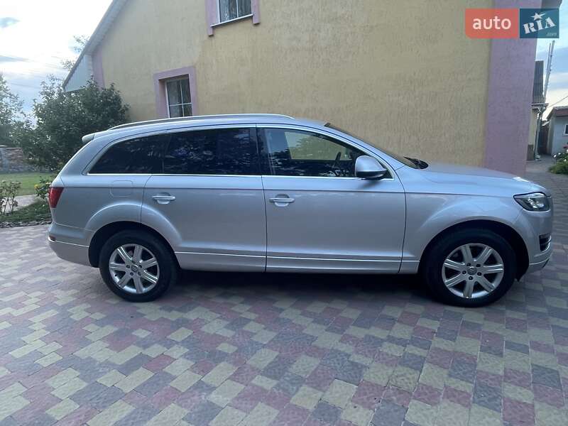Позашляховик / Кросовер Audi Q7 2009 в Миргороді