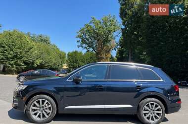 Внедорожник / Кроссовер Audi Q7 2017 в 