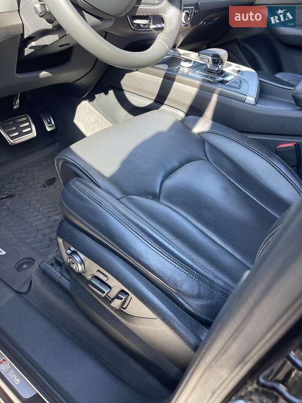 Внедорожник / Кроссовер Audi Q7 2017 в Киеве