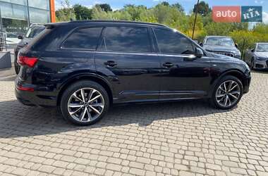Внедорожник / Кроссовер Audi Q7 2020 в 
