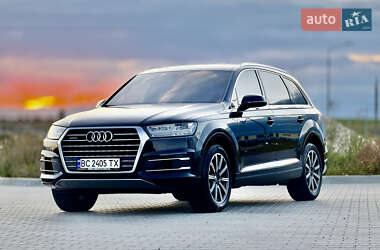 Позашляховик / Кросовер Audi Q7 2016 в 