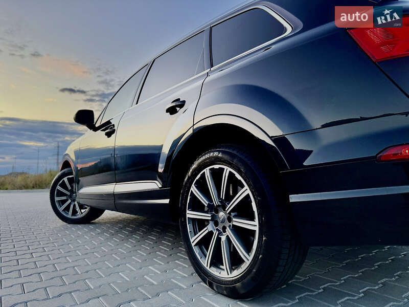 Позашляховик / Кросовер Audi Q7 2016 в Тернополі
