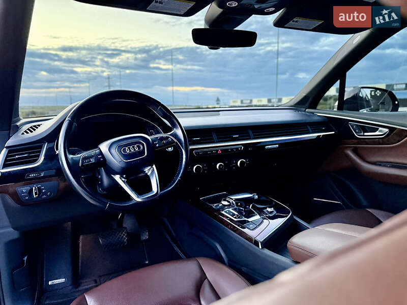 Позашляховик / Кросовер Audi Q7 2016 в Тернополі