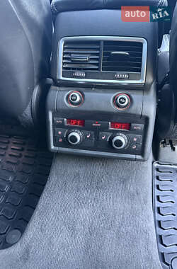 Внедорожник / Кроссовер Audi Q7 2010 в 