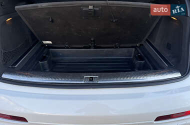 Внедорожник / Кроссовер Audi Q7 2010 в 