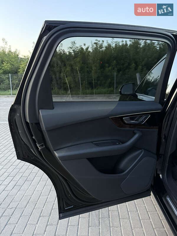 Внедорожник / Кроссовер Audi Q7 2016 в Тернополе фото 39 Внедорожник / Кроссовер Audi Q7 2016 в Тернополе