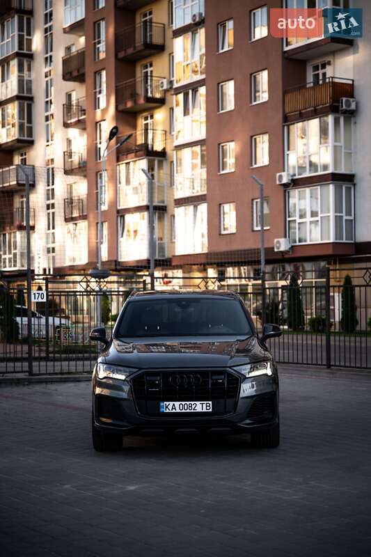 Внедорожник / Кроссовер Audi Q7 2019 в Житомире